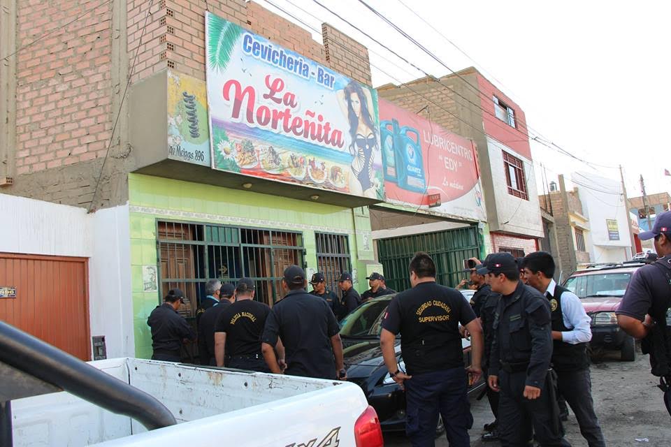 Municipalidad multa a cebichería-bar por infringir normas de funcionamiento