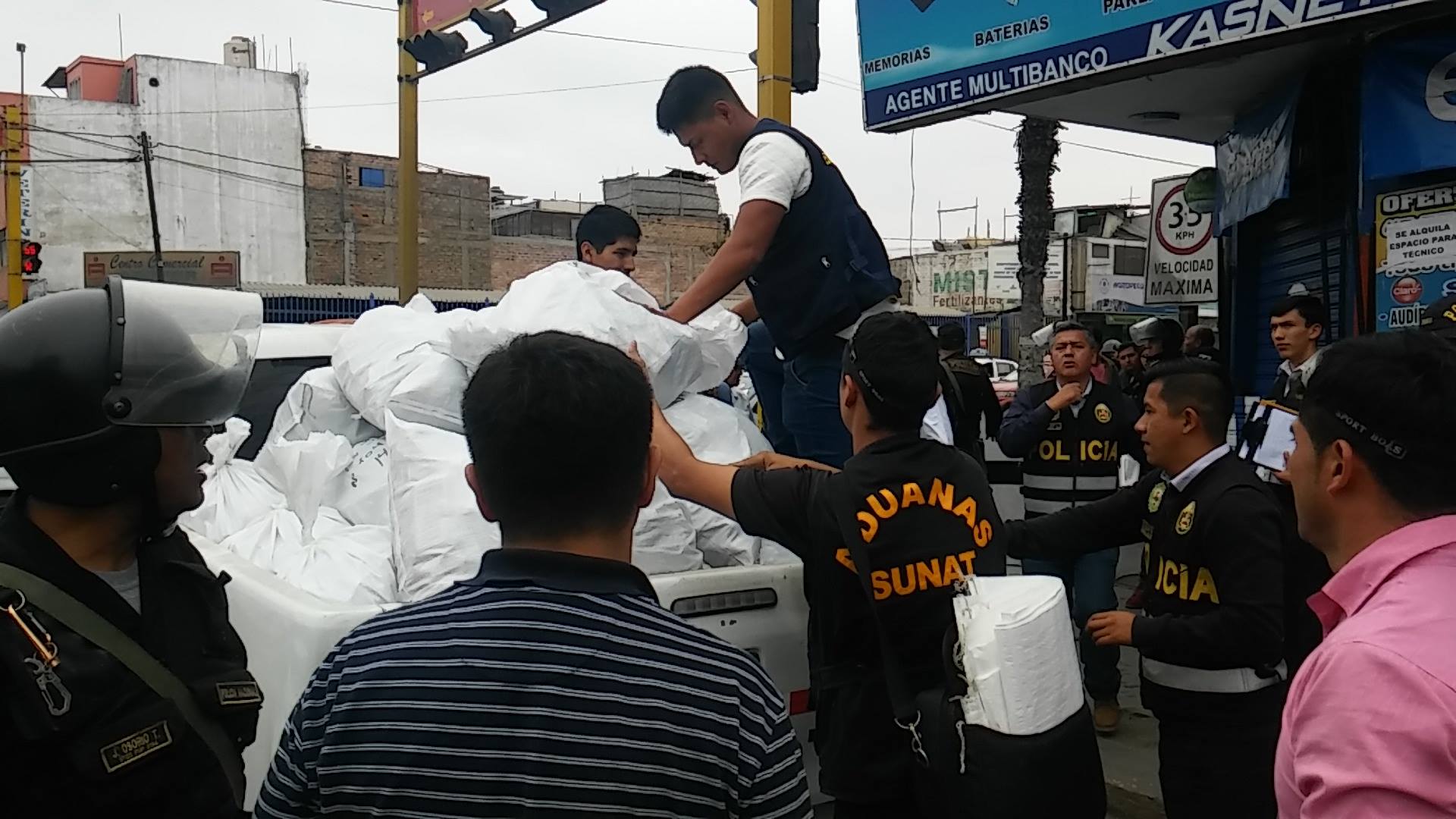 Chimbote: decomisan celulares y carcasas en la zona conocida como “La Cachina”