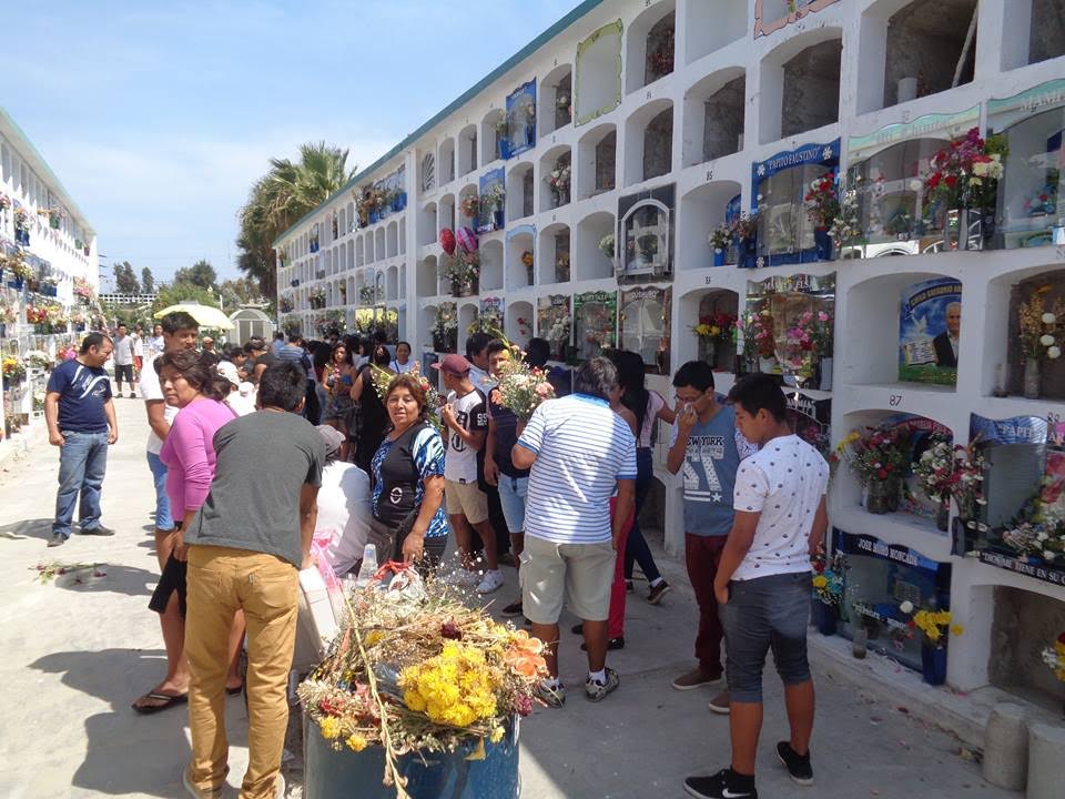 Cementerio Divino Maestro recibió más de 5 mil personas por el Día de la Madre