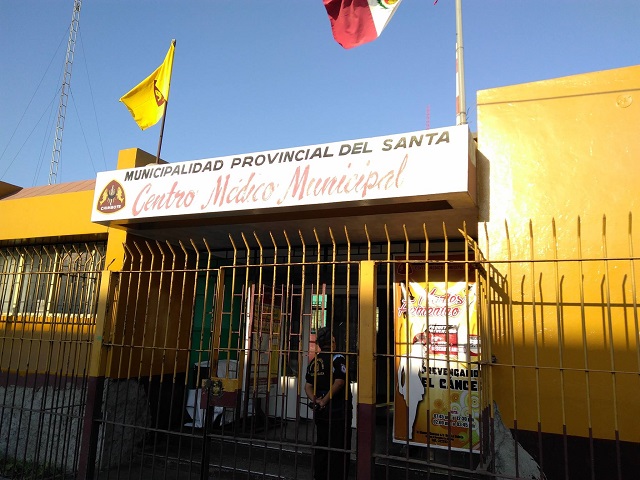 Chimbote: Regidor denuncia estado de abandono de centro detector del cáncer y policlínico móvil 