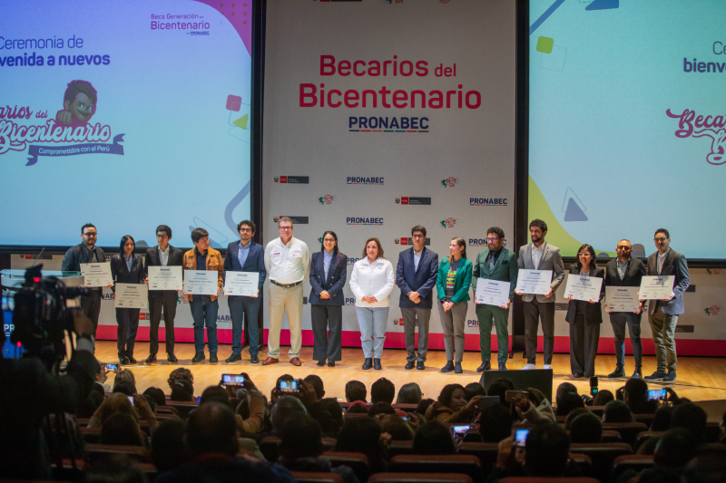 Becarios con excelencia académica podrán seguir posgrado en universidades top del mundo 