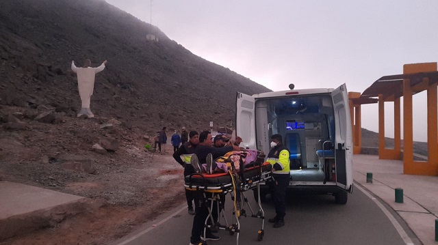 Mujer sufrió accidente en el Cerro de la Paz en Chimbote y fue auxiliada por el serenazgo