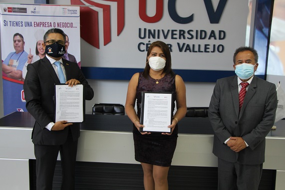 UCV Chimbote y el INEI firman convenio de cooperación interinstitucional