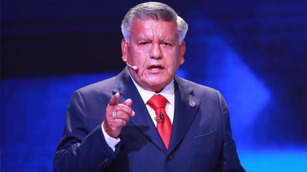 César Acuña: “Por el bien del país, el presidente Castillo debería renunciar”