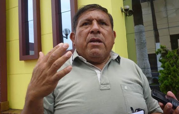 Juez Mena Quispe dejó en sobre lacrado sentencia contra periodista César Quino