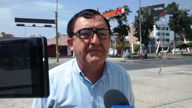 César López pide a Valentín que contrate funcionarios responsables y sobretodo honestos
