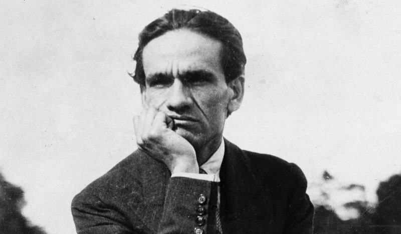 Chimbote: homenaje a César Vallejo por sus 123 años de nacimiento