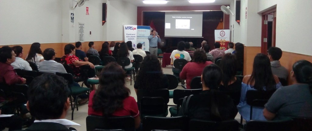 Centenar de micro y pequeños empresarios de Chimbote participaron en charla sobre Mypes.pe