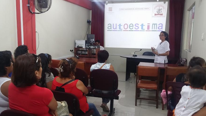 Incluyen a padres de familia en charlas de resocialización en Corte del Santa