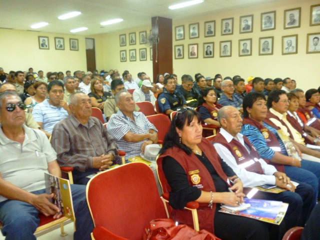    Autoridades son capacitadas en seguridad ciudadana por la Policía Nacional