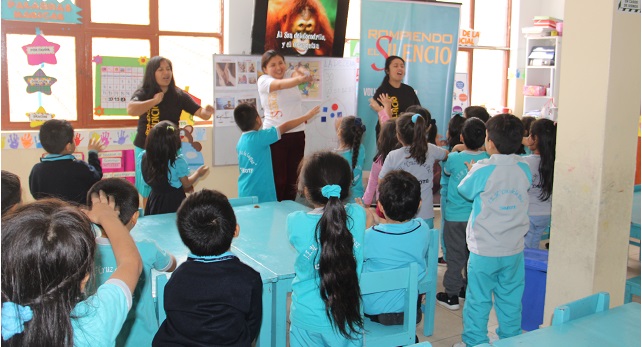 Dictan charlas a niños y padres para evitar abuso sexual en Chimbote