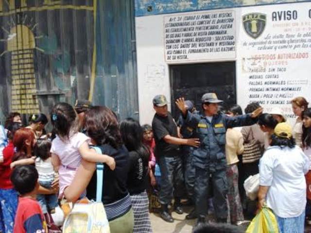 Chimbote: reo vendía droga en penal Cambio Puente y la ocultaba en forados en su celda