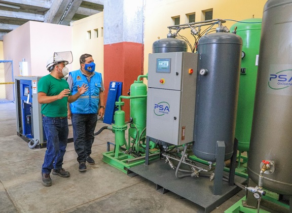 Briceño anunció compra de segunda planta de oxígeno medicinal para Chimbote
