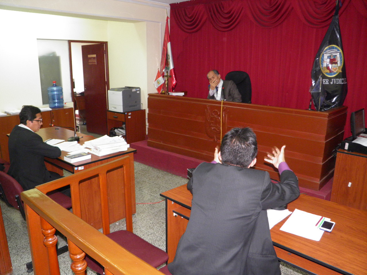 Seguirán investigando a Álvarez y Camarena por presunto peculado de uso en Chinecas