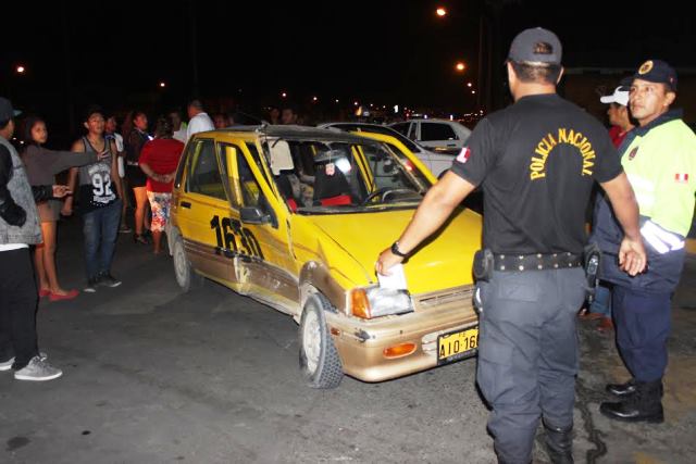 Chimbote: Dos mujeres resultan heridas tras choque de colectivo y tico