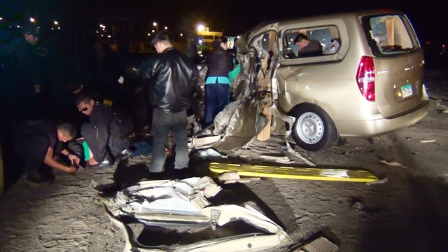 Nuevo Chimbote: Un muerto y tres heridos en choque entre minivan y camión