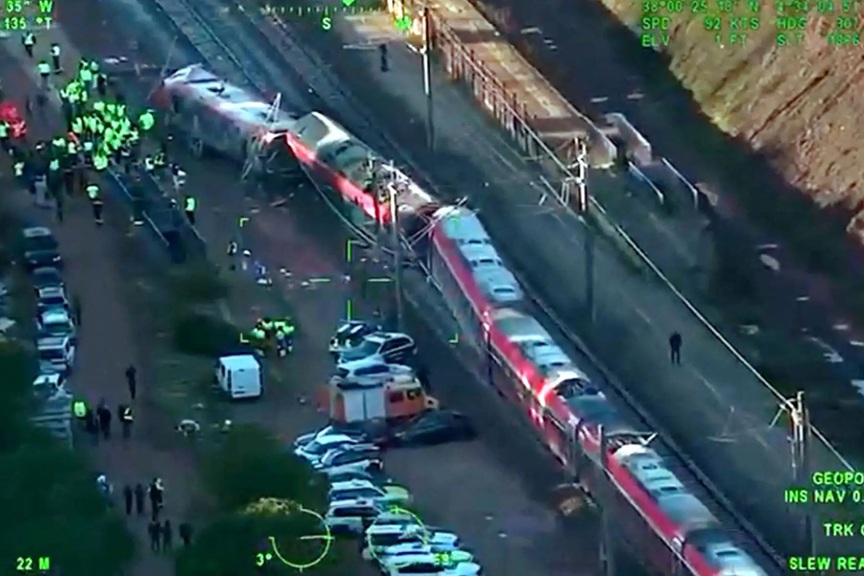 Suben a 39 los muertos por choque de dos trenes en España