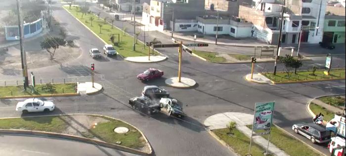 Nuevo Chimbote: violento choque deja dos personas heridas