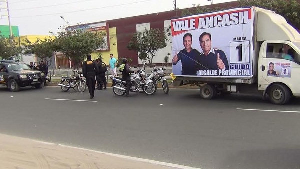 Motociclista  colisionó contra camión que participaba en caravana “Vale Áncash”