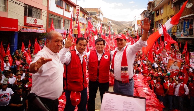 Candidato de MANPE cierra campaña en Huaraz
