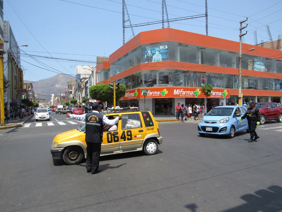 Disponen cierre para vehículos que transitan por el jirón Leoncio Prado del centro de Chimbote