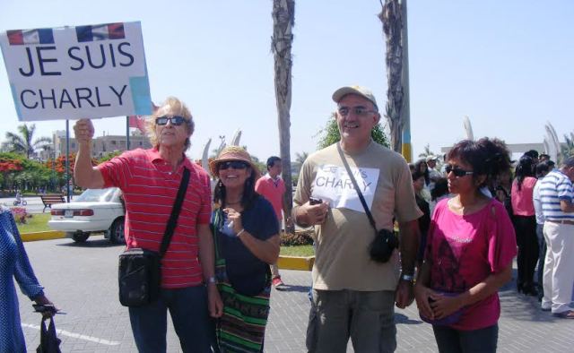 Franceses residentes en Nuevo Chimbote protestaron contra atentado a "Charlie Hebdo"