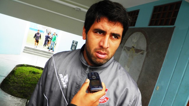 Velásquez del "Gálvez" no se asusta con la “Sombra” Ramos