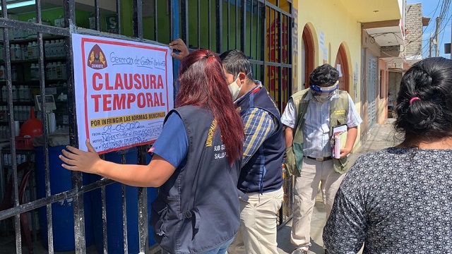 Clausuran 3 locales de venta de alcohol por no tener licencia de funcionamiento e impedir inspección sanitaria