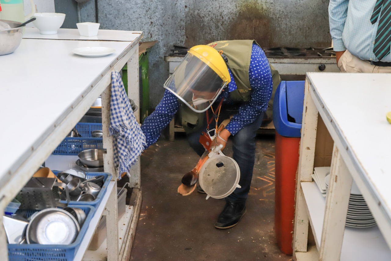 Multan a propietarios de locales de venta de comida por incumplir medidas sanitarias  