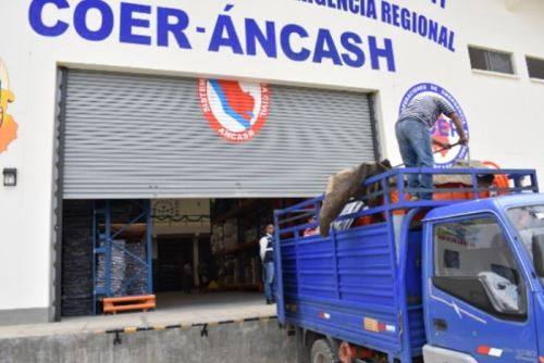 Llevan ayuda para afectados por lluvias y fuertes vientos en centros de poblados de Recuay