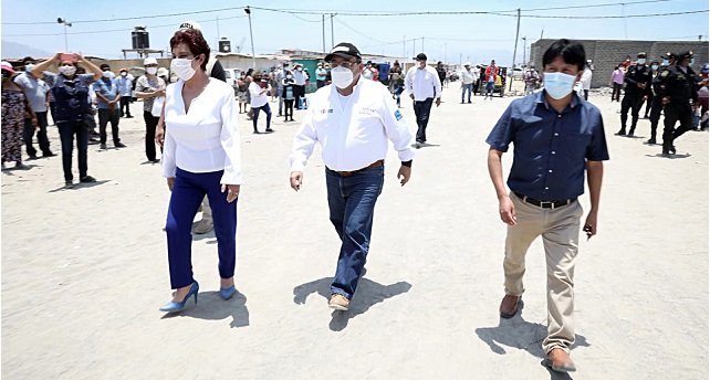 Titular de Cofopri anunció en Chimbote que su entidad titulará a los pueblos de las 308 y 217 hectáreas