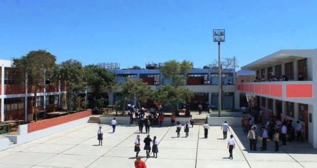 Descubren a escolar con marihuana al interior del colegio Yugoslavo en distrito de Nuevo Chimbote