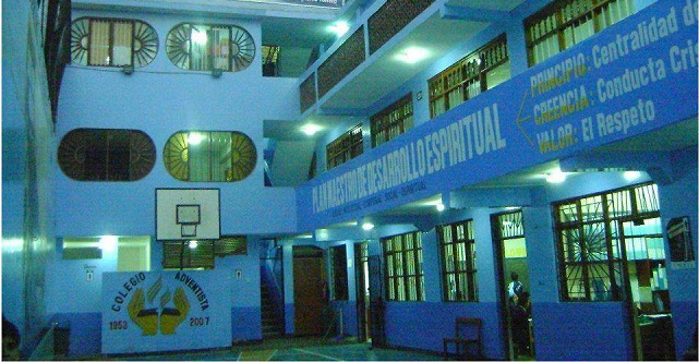 Delincuentes roban 12 laptops valorizados en más de 20 mil soles de colegio en Chimbote