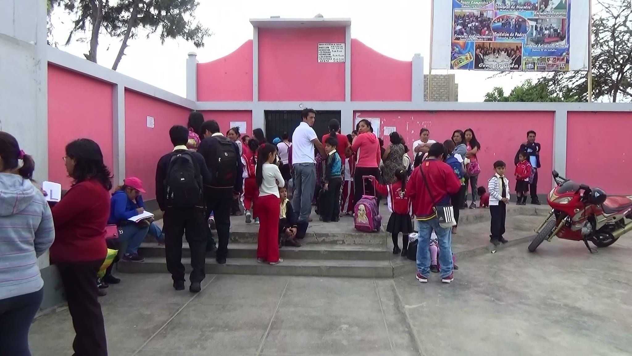 Nuevo Chimbote: exhortan a directores no impedir ingreso de escolares que llegan tarde