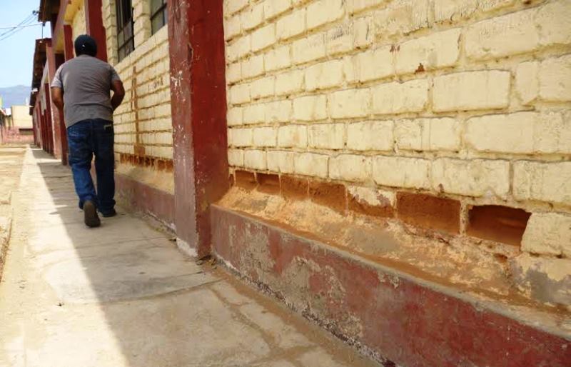  Unos 25 colegios en riesgo de la provincia del Santa recibirán aulas prefabricadas