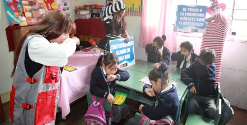 Realizan campaña de prevención contra la influenza en 60 mil colegios