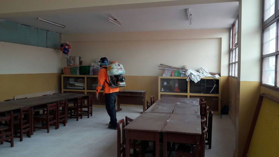 Chimbote: unas 56 instituciones educativas son fumigadas para prevenir el zancudo del dengue