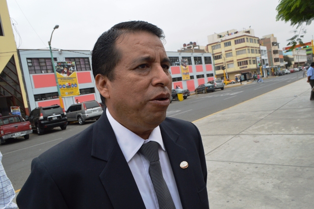 Cuestionan a Waldo Ríos por designar funcionarios foráneos y otros improvisados en Áncash