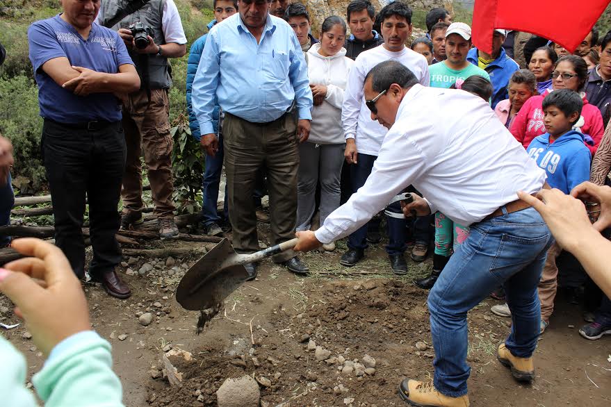 GRA participó en colocación de primera piedra de la carretera Casma- Huari- Tingo María
