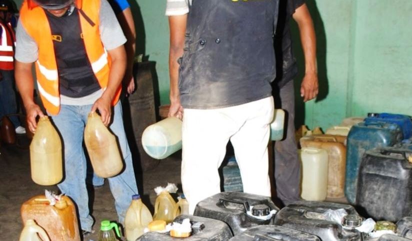 Intervienen camión con mil 500 litros de petróleo de procedencia ilegal