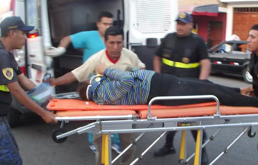 Comerciante quedó gravemente herida tras caer de segundo nivel del mercado La Unión