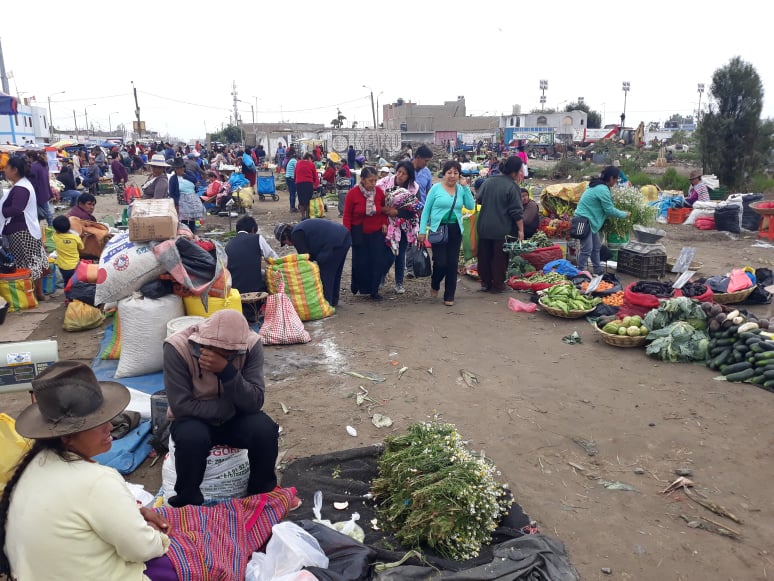 Chimbote: comerciantes de Dos de Mayo ocupan vía pública tras disponerse cierre del mercado