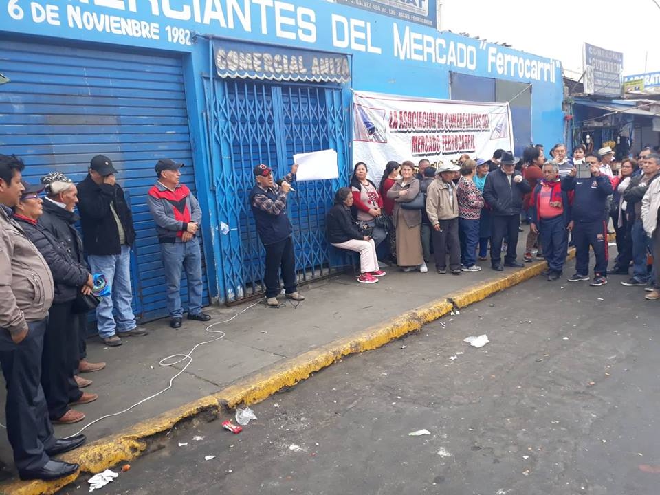 Chimbote: comerciantes advierten que no saldrán del mercado Ferrocarril 