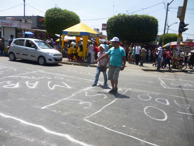 Comerciantes listos para invadir pistas de alrededores del Mercado Modelo de Chimbote