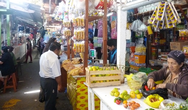 Delincuentes extorsionan a comerciantes mayoristas de mercados