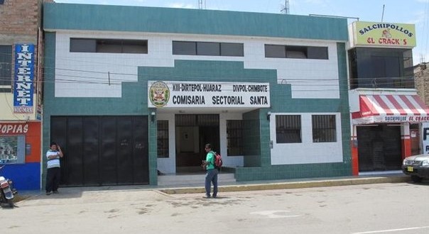 Desesperada mujer acude corriendo a la Comisaría de Santa para denunciar maltrato