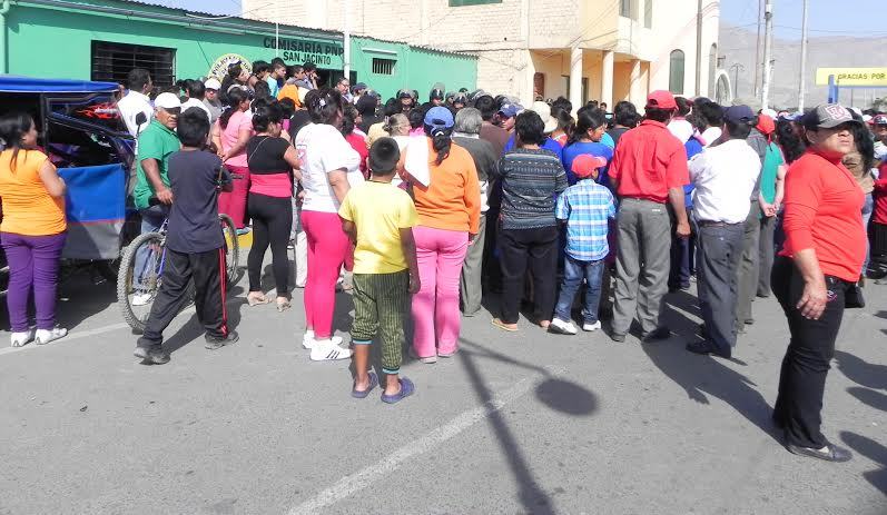 Detonan explosivo en vehículo de la esposa de comunicador que quiere ser candidato