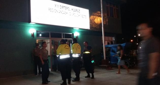 Atrapan a delincuente cuando cogoteaba a joven universitario con otro hampón en Chimbote