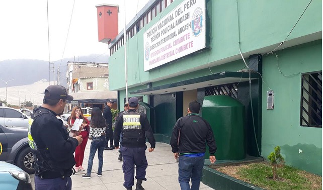 Intervienen a dos sujetos por agredir y hacerse pasar como policías en el centro de Chimbote
