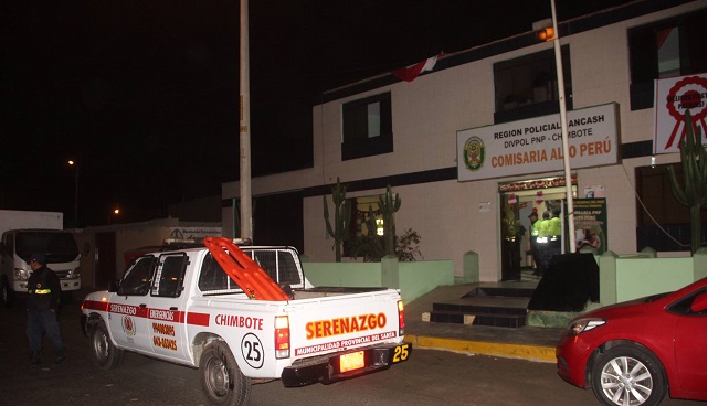 Vecinos le propinan una paliza a delincuente que robó el celular a una adolescente en Chimbote